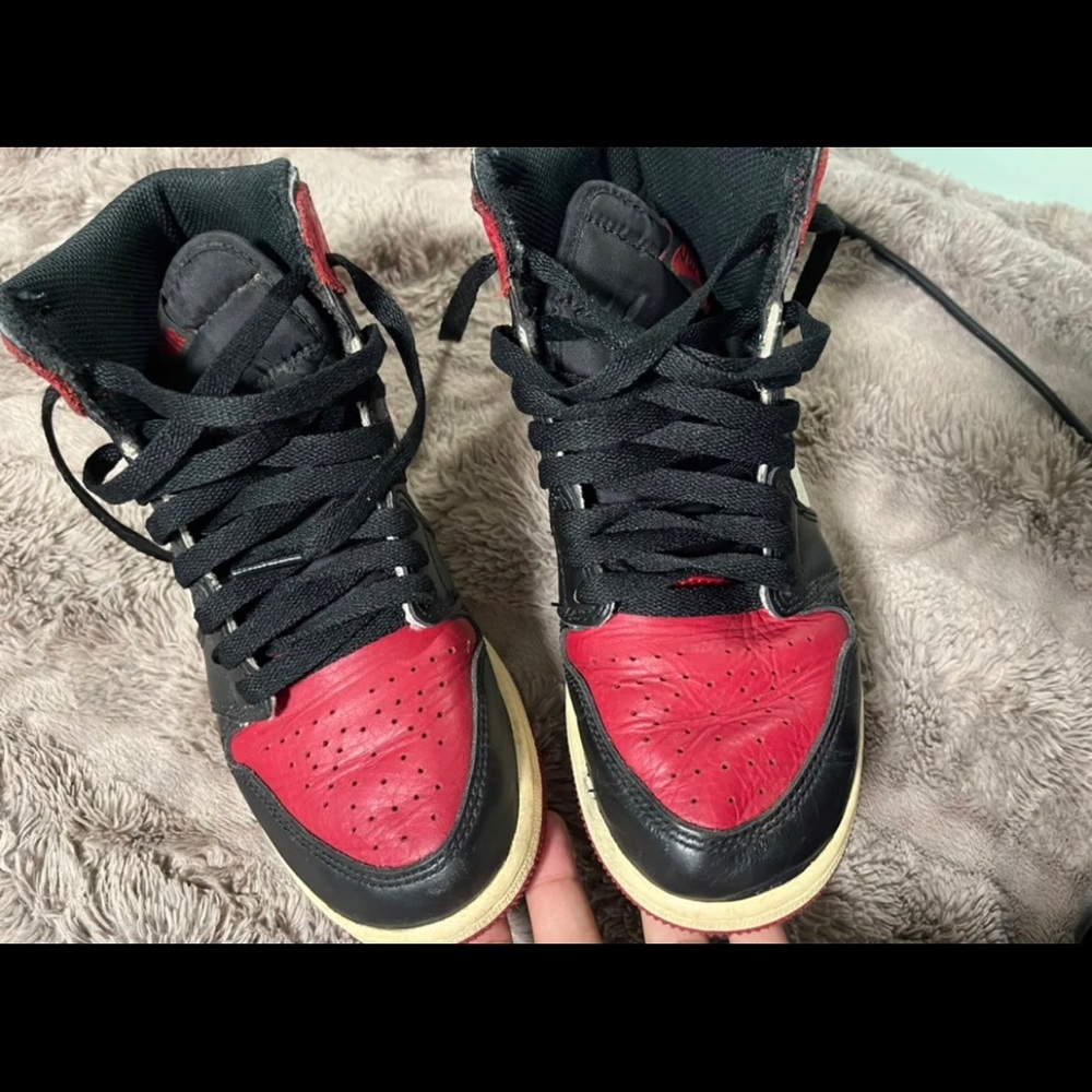 Air Jordan 1s - Picture 2 of 3
